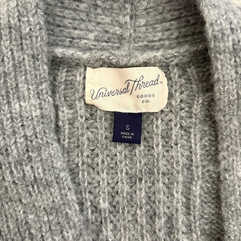 Universal Thread Button Up Cardigan - Picture 2 of 3